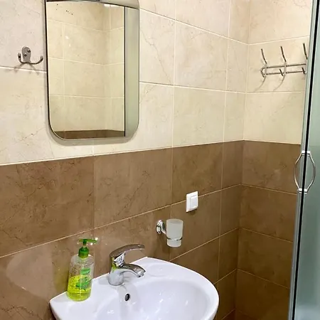 Studio-біля вокзалу-недалеко від центру Апартаменти *