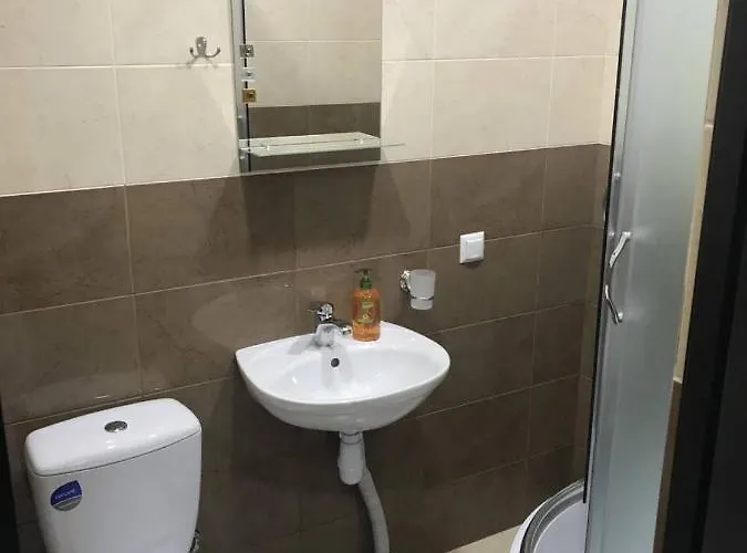 Studio-біля вокзалу-недалеко від центру Апартаменти